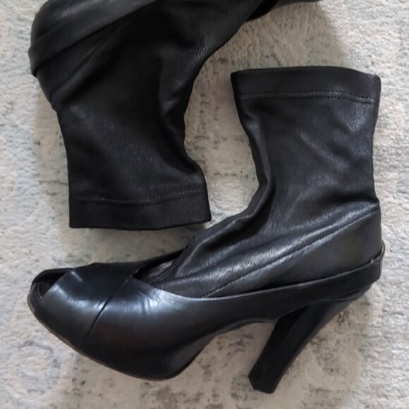 USED good 3 pairs of boots and 6 pairs of shoes size 38 - Picture 6 of 9